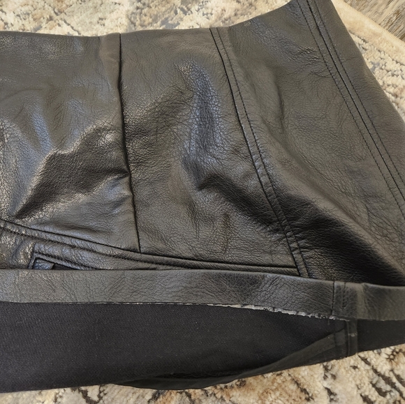 BLANKNYC LEATHER MINI SKIRT - Picture 4 of 4